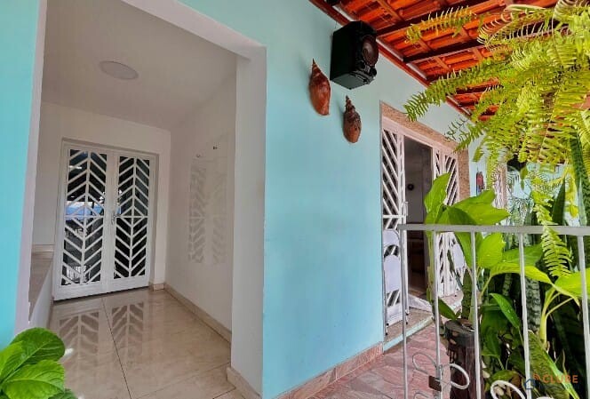 Casa 2 quartos c/ terraço em Califórnia, Nova Iguaçu - RJ