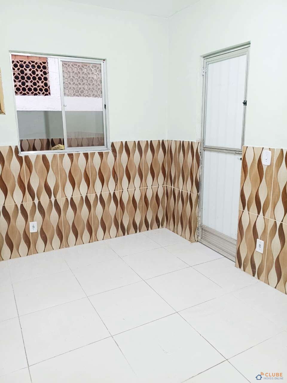 Casa 1 quarto c/ varanda em Comendador Soares