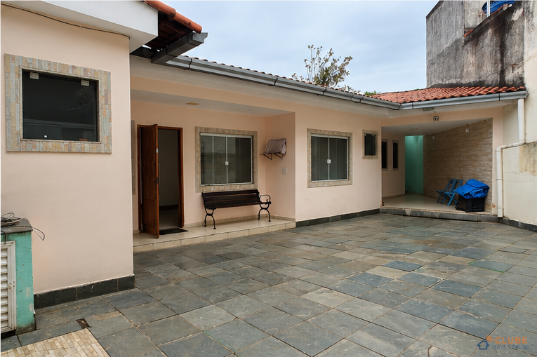 Duas Casas Independentes em Amplo Terreno – Comendador Soares, Nova Iguaçu/RJ