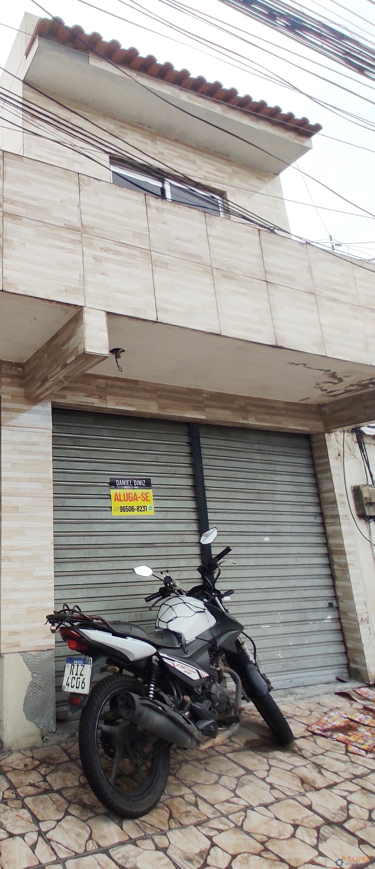 Vila c/ 9 casas e 1 loja em Comendador Soares