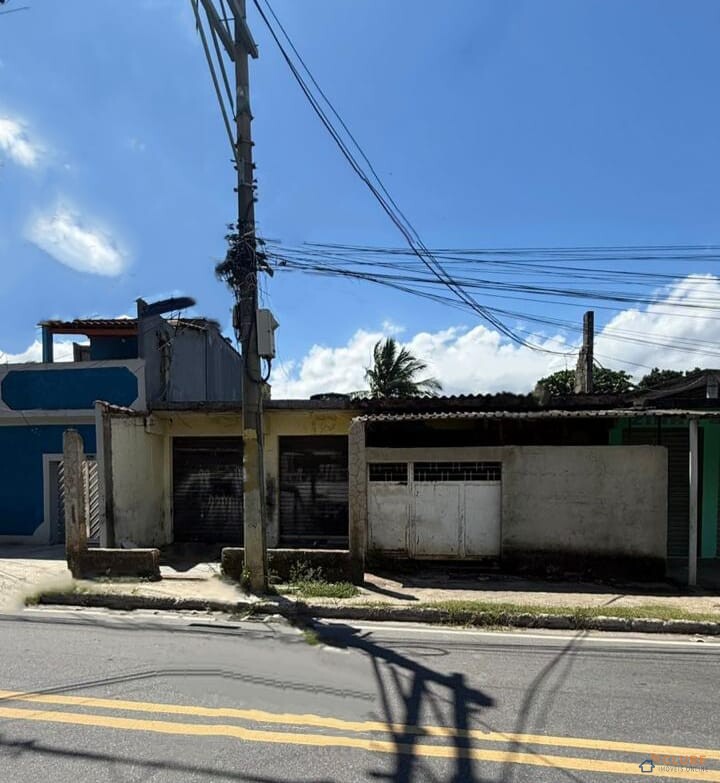 Casa com loja grande e terreno, em Jardim Nova Era, Nova Iguaçu/RJ