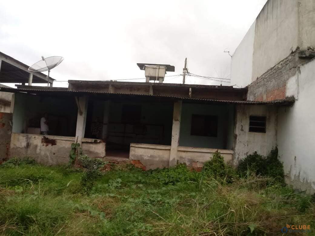 Casa com loja grande e terreno, em Jardim Nova Era, Nova Iguaçu/RJ